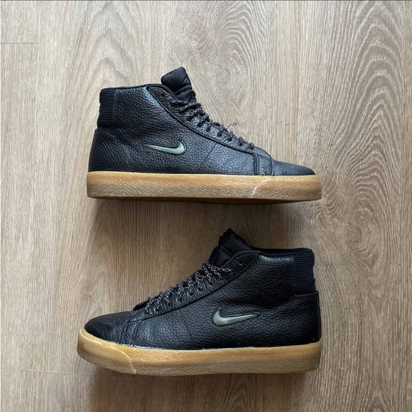 NIKE; ZOOM BLAZER MID PREMIUM ’BLACK GUM JEWEL’ - Picture 1 of 8